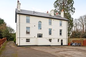 Photo 16- click for photo gallery